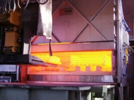 Komorová pec pro tepelné zpracování odlitků z vysoce legovaných ocelí, typ KPK 6000